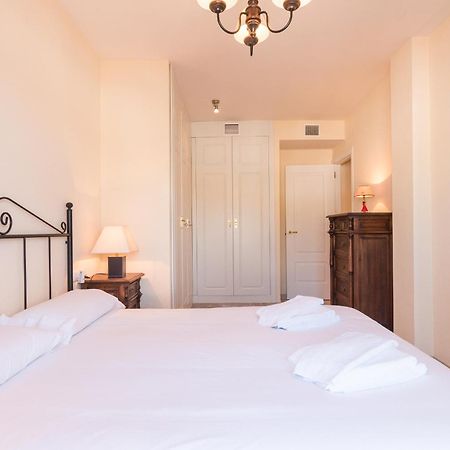 2233-Lovely 2 Bedrooms On The Beach, Pool And Port マニルバ エクステリア 写真